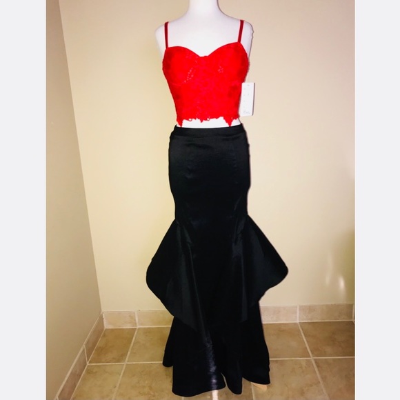 Ceci Two- Piece Prom Dress Long Mermaid Red/Black - Picture 2 of 7